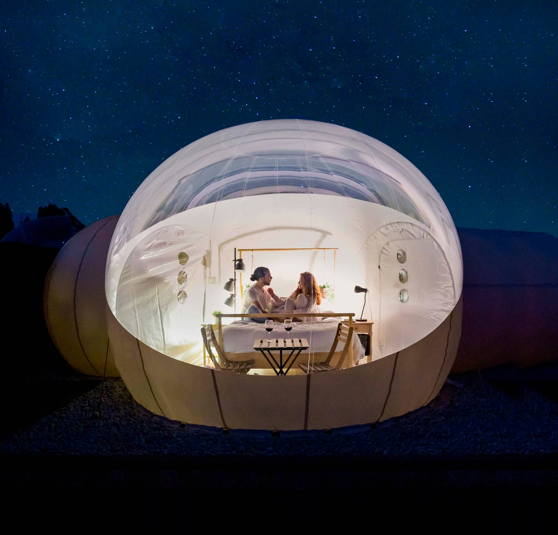 Interno bubble room Nomading Camp